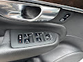 2017 Volvo XC90 T6 Momentum