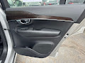 2017 Volvo XC90 T6 Momentum